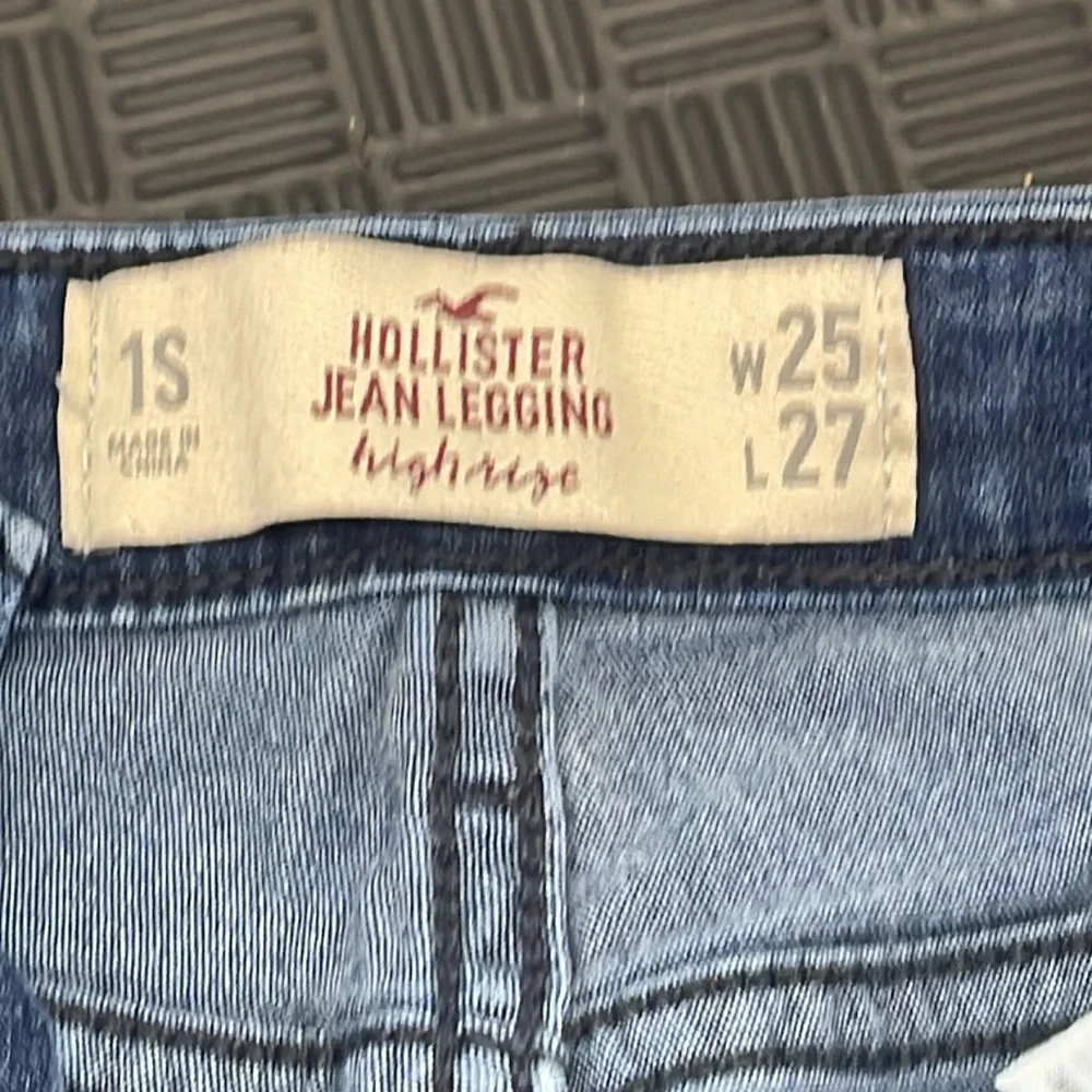 Hollister waist 12